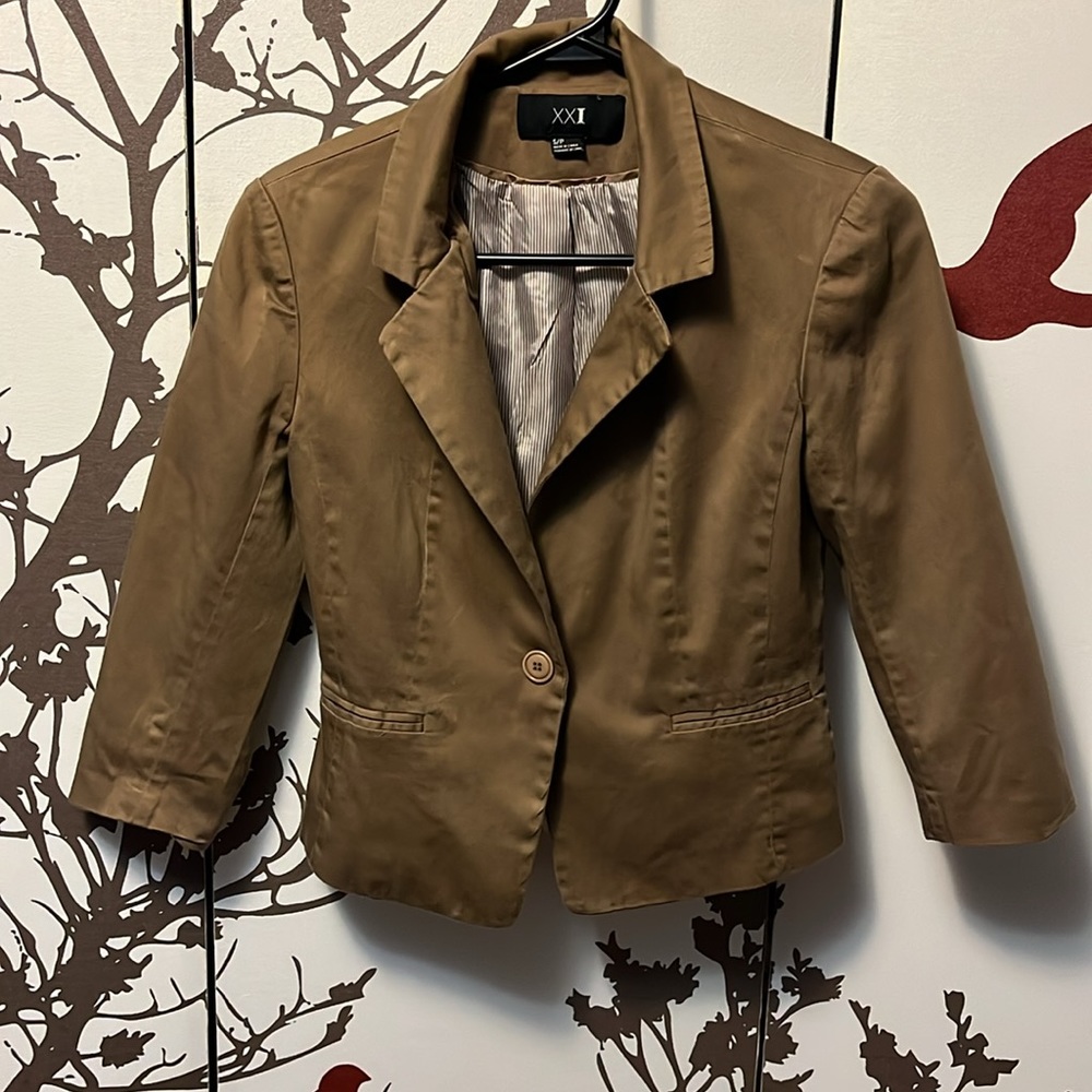 Forever 21 (Forever XXI) Women’s Size S Brown Tan & White One Button Blazer $30